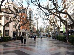 Passeig Germanies: la strada pedonale del centro di Gandia in Spagna - autore Joanbanjo