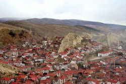 Periferia di Ankara: la capitale della Turchia si trova su di un altopiano della Anatolia centro settentrionale - © turkishblue / Shutterstock.com