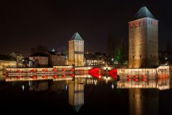 Petite France, area turistica di Strasburgo in Francia - Quartiere storico di Strasburgo, situato sulla Grande Ile, dal 1988 patrimonio Unesco, ospita numerose case a graticcio dal caratteristico ...