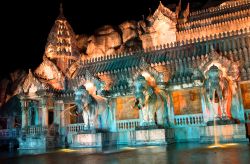 Il Palazzo degli Elefanti di Phuket (Thailandia) ...