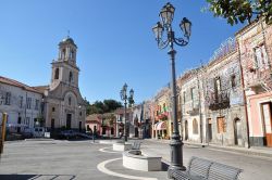 La spledida piazza Maria SS. delle Grazie, si trova nel centro storico di Piedimonte Etneo in Sicilia - © Goldmund100 (Luca Volpi) - CC BY-SA 3.0 - Wikipedia