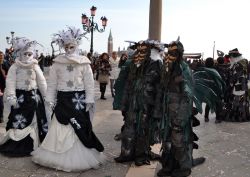 Piazza San Marco,  maschere del Carnevale di Venezia