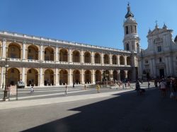 Piazza e Cattedrale di Loreto
