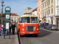 Autubus storico in giro per le strade di Pilsen, in Boemia - © Peteri / Shutterstock.com 