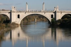 Ponte Milvio Roma Tevere 