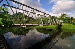 Ponte fiume di Tahiti Hiti