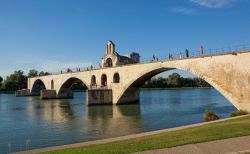 Ponte sul fiume Rodano ad Avignone - Avignon ...