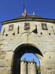 Porta di accesso alla Cité di Carcassonne il borgo fortificato della Francia in Liguadoca-Rossiglione - © robert paul van beets / Shutterstock.com