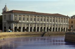 Portici Ercolani e Fiume Misa, Senigallia - © Piero Gentili - Fotolia.com