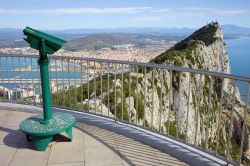 Punto panoramico che sovrasta la roccia di Gibilterra - © Artur Bogacki / Shutterstock.com