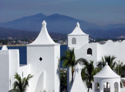 Residence turistico a Manzanillo: la costa ovest del Messico, che si affaccia sull'Oceano Pacifico, è tra le zone più apprezzate del paese. Manzanillo è la perla del ...