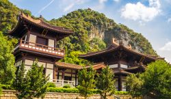 Residenza all'interno di una parco a Guilin, in Cina - © Rigamondis / Shutterstock.com