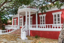 Residenza storica a Willemstad, la città UNESCO delle Antille - © Atosan / Shutterstock.com
