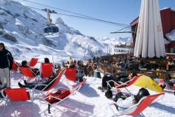 Rifugio del comprensorio sciistico di Engelberg, Svizzera - Per gli appassionati di sci e montagna il comprensorio sciistico di Engelberg offre, sia in inverno che in estate, attività ...
