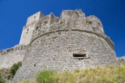 Le prime notizie sulla Rocca Maggiore risalgono al 1174 quando fu ricostruita in seguito alla conquista di Asissi da parte delle truppe imperiali guidate da Cristiano di Magonza anche se probabilmente ...