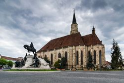 Cattedrale di Saint Michael, Cluj Napoca - Nel ricco patrimonio architettonico che caratterizza questa vivace città della Romania vi è anche la cattedrale di Saint Michael, splendido ...