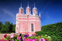 La chiesa di Chesma di San Pietroburgo è una chiesa ortodossa in stile gotico, costruita alla fine del 700 su progetto di J.M. Felten. Dedicata a San Giovanni Battista, fu eretta in memoria ...