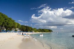 Sandy Lane Bay Barbados: magnifico arenile sabbioso sul litorale ovest dell'isola - Fonte: Barbados Tourism Authority