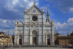 Santa Croce, Firenze: nella foto la facciata ...