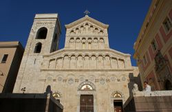 Santa Maria di Castello la bella chiesa di Cagliari si trova nel quartiere Castello, in Piazza Palazzo - © rorue / shutterstock.com