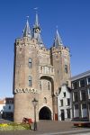 Sassenpoort, la porta d'accesso al centro storico di Zwolle in Olanda - © jan kranendonk / Shutterstock.com