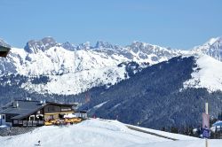 Sciare a Kaprun in Austria, tra le magnifiche montagne del Salisburghese - © salajean / Shutterstock.com 