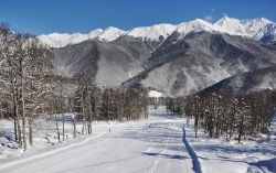 Sciare a Sochi, le montagne del Caucaso occidentale, in Russia, Mar Nero - © Martynova Anna / Shutterstock.com