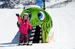Sciare a Stubai è più divertente per le famiglie nel Kinderland di Big Ron a Schlick 2000- © Schönherr / TVB Stubai Tirol