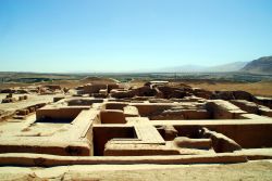 Sito archeologico di Nisa in Turkmenistan non lontano da Ashgabat - Foto di Giulio Badini / I Viaggi di Maurizio Levi