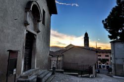 Soave: panorama dal sagrato della Chiesa di Santa ...