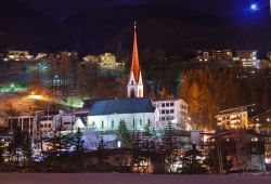 Solden by night: oltre ad essere meta ideale per una settimana bianca in Tirolo, Solden è famosa per la sua vita notturna, con molte possibilità di divertimento - © Tatiana ...
