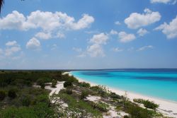 La splendida spiaggia corallina di Bahia de las Aguilas a Barahona - © Dominican Repubblic Ministry of Tourism