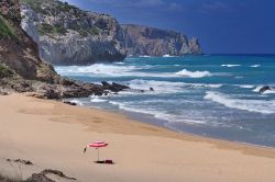 Spiaggia di San Nicolao a Buggerru in Sardegna - © Sfocato / Shutterstock.com