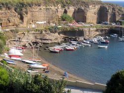 Una spiaggia di Ventotene, l'isola del Lazio, ...