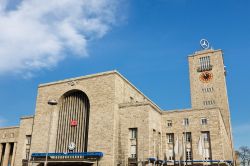 Stoccarda, land del Baden-Württemberg, Germania: la stazione dei treni centrale (Stuttgart Hauptbahnhof) è tra le più importanti della rete ferroviaria nazionale. Il primo ...