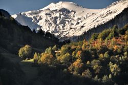 Strada per Ushguli, un  ghiacciaio tra le vette del Caucaso nello Svaneti