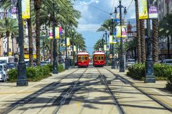 Streetcar Line, New Orleans - Per un tour alla scoperta dell'anima più vera di New Orleans i veicoli elettrici vintage, chiamati Streetcars, rappresentano uno dei mezzi di locomozione ...