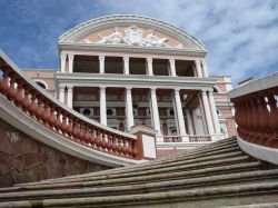 Teatro Amazonas a Manaus: è stato classificato come Monumento Nazionale del Brasile - © guentermanaus / Shutterstock.com