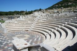 Il teatro di Messini, Grecia - Importanti testimonianze artistiche e storiche evidenziano il glorioso passato di questa regione dove sono stati rinvenuti reperti risalenti al periodo miceneo, ...