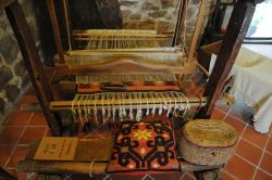 Famoso per la produzione e tessitura di tappeti, realizzati con antichi telai di legno, Aggius ospita nel Museo Etnografico la mostra permanente del tappeto aggese e laboratori dove le tessitrici ...