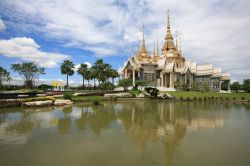 Il tempio di Sorapong: si trova all'interno della provincia thailandese di Nakhon Ratchasima - © Blanscape
/ Shutterstock.com