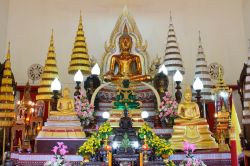 Particolare del tempio Wat Supat a Ubon Ratchathani, Thailandia - Costruito lungo il corso del fiume Mae Nam Mun tra il 1920 e il 1936, il Wat Supatanaram, noto anche come Wat Supat, è ...