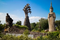Tempio dedicato a Budda a Nong Khai in Thailandia - © donghero / Shutterstock.com
