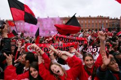 Tifosi del Rugby in piazza a Tolosa - © Ville de Toulouse - Patrice Nin
