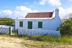 Tipica casa cunucu sull isola di Aruba, caraibi meridionali - © Steve Photography / Shutterstock.com