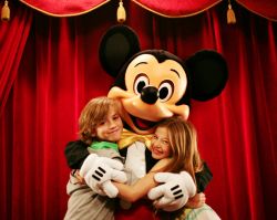 Topolino incontra i bambini, vacanza per famiglie a Eurodisney