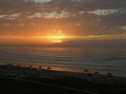 Tramonto ad El Jadida sull'oceano Atlantico, visto dalla spiaggia del Mazagan Beach & Golf Resort