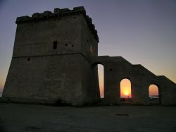 Tramonto a Torre Lapillo, la famosa meta di vacanze di mare del Salento