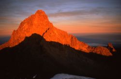 Tramonto spettacolare sul Monte Kenya. Siamo ...