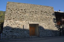 Tribunale di Mestia capoluogo Upper Svaneti in Georgia